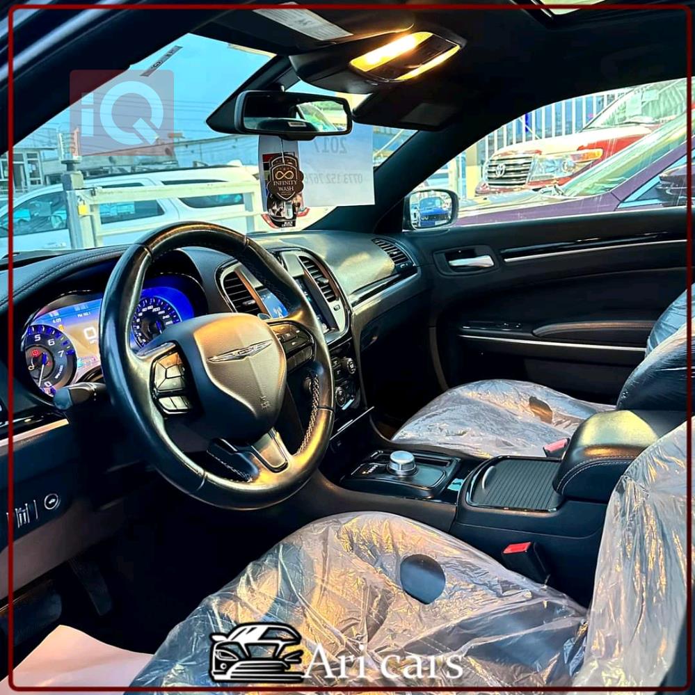 كرايسلر 300